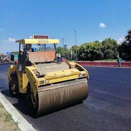 中建土木通榆路快速通道項(xiàng)目瀝青中面層首件施工告捷，土石方工程奠定堅(jiān)實(shí)基礎(chǔ)